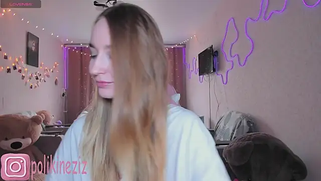 MoonDust online show from April 2, 2026, 2:35 pm