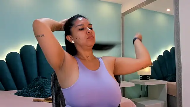 Snapshot of sharlott18 chatting on November 30, 2025, 12:39 pm sharlott18 online show from November 30, 2025, 12:39 pm