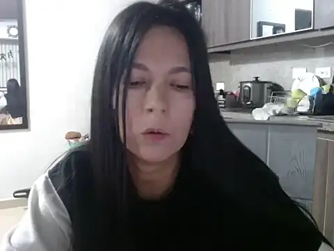 Snapshot of Alexxawinter chatting on October 22, 2025, 11:03 pm Alexxawinter online show from October 22, 2025, 11:03 pm