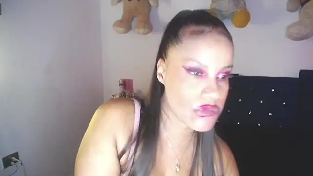 Snapshot of pamela_guzmaan chatting on November 20, 2025, 7:25 pm pamela guzmaan online show from November 20, 2025, 7:25 pm