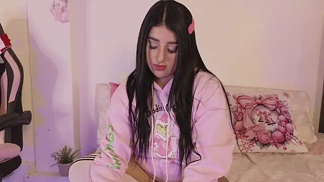 Snapshot of _Linoshka_1 chatting on December 18, 2025, 9:07 pm Linoshka 1 online show from December 18, 2025, 9:07 pm