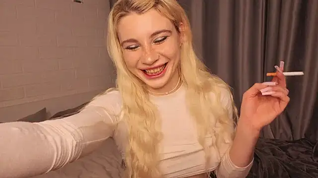 Snapshot of Ashley-Urban chatting on March 4, 2026, 1:02 am Ashley-Urban online show from March 4, 2026, 1:02 am