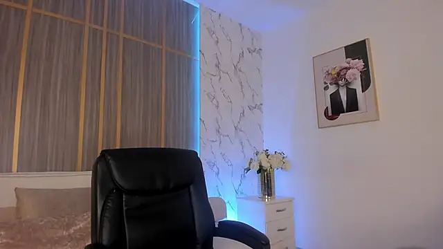 IsabellaAllen online show from November 19, 2025, 9:59 pm