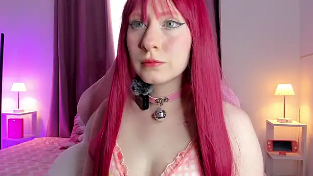 petite lilah online show from October 3, 2025, 9:16 pm