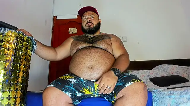 Snapshot of Latino_bigcock chatting on April 8, 2026, 5:14 pm Latino bigcock online show from April 8, 2026, 5:14 pm