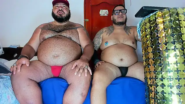 Snapshot of Latino_bigcock chatting on April 12, 2026, 6:22 pm Latino bigcock online show from April 12, 2026, 6:22 pm
