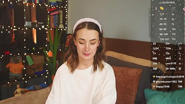 bananya kitty online show from December 15, 2025, 5:08 pm