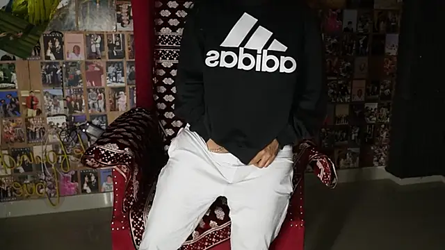 Snapshot of -AyeshaSinghania- chatting on February 12, 2025, 12:12 pm -AyeshaSinghania- online show from February 12, 2025, 12:12 pm