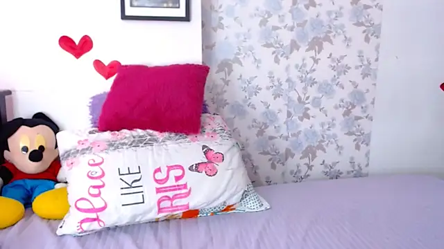 vanessa cute1 online show from December 19, 2025, 3:25 pm