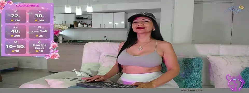 EVA45LOVES online show from February 11, 2026, 4:40 pm