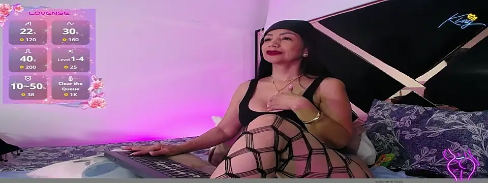 EVA45LOVES online show from February 3, 2026, 11:15 am