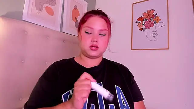 YuliCardona  online show from March 15, 2025, 7:48 pm