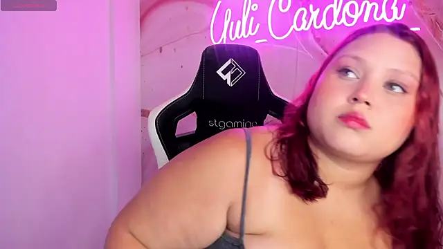 YuliCardona  online show from October 22, 2025, 8:41 pm