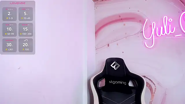 YuliCardona  online show from October 29, 2025, 4:44 am