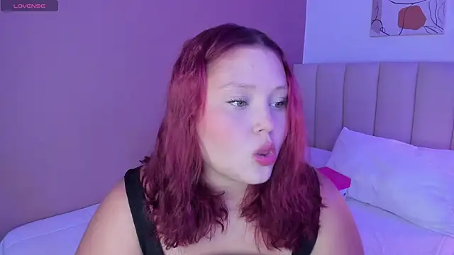 YuliCardona  online show from October 4, 2025, 7:37 pm