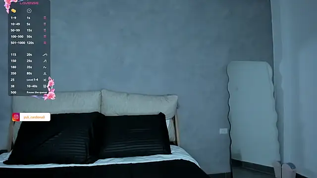 YuliCardona  online show from June 5, 2026, 7:41 pm