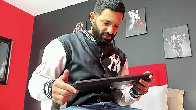 Thiagogomez online show from March 12, 2025, 12:26 pm