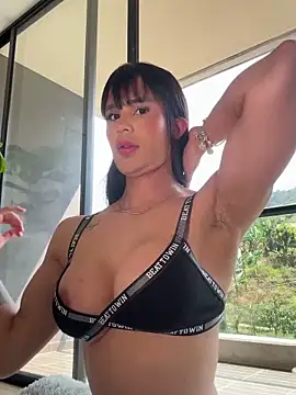 Helenbronwx online show from January 7, 2025, 6:24 pm