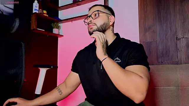 Andrew Brown online show from December 2, 2025, 10:00 pm