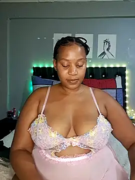 Snapshot of Toya_P chatting on November 4, 2025, 7:50 pm Toya P online show from November 4, 2025, 7:50 pm