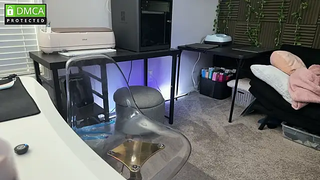 Snapshot of Cosmic_Rose chatting on March 2, 2026, 2:02 pm Cosmic Rose online show from March 2, 2026, 2:02 pm