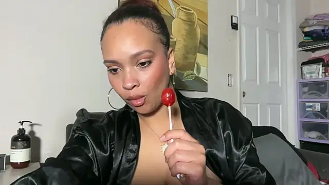 Snapshot of SashaEstrella chatting on January 15, 2026, 6:39 am SashaEstrella online show from January 15, 2026, 6:39 am