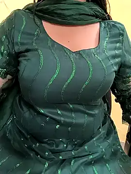 lovely zara online show from February 10, 2025, 6:20 am