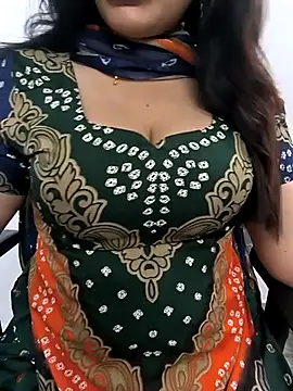 lovely zara online show from October 3, 2025, 6:31 pm