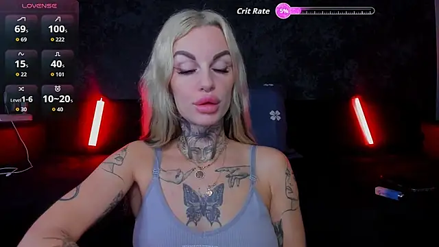 Snapshot of angel_devil_forever chatting on October 16, 2025, 10:51 pm angel devil forever online show from October 16, 2025, 10:51 pm