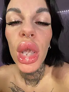 angel devil forever online show from March 31, 2026, 10:45 pm