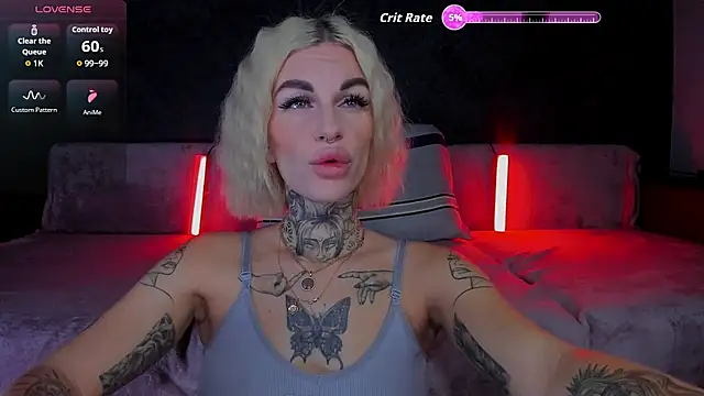 Snapshot of angel_devil_forever chatting on November 4, 2025, 10:35 pm angel devil forever online show from November 4, 2025, 10:35 pm