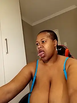 bustylisa1983 online show from September 19, 2025, 4:27 am