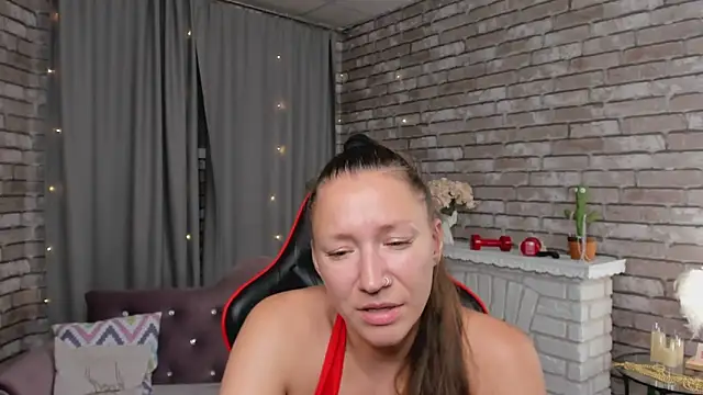 Snapshot of SarahCoksss chatting on June 11, 2026, 2:53 am SarahCoksss online show from June 11, 2026, 2:53 am