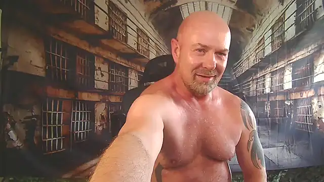ManlyPrisonGuy online show from May 19, 2026, 2:24 pm