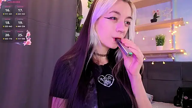 TristaRoht online show from April 13, 2026, 3:05 pm