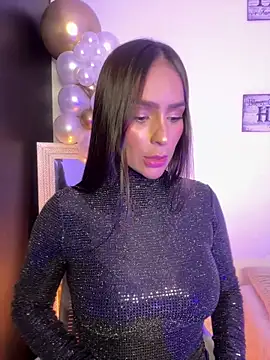 Snapshot of Mau_White chatting on March 9, 2025, 1:04 am Mau White online show from March 9, 2025, 1:04 am