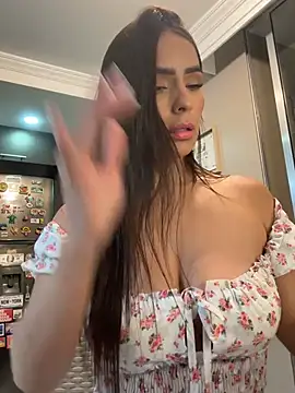 Mau White online show from April 8, 2026, 1:40 am