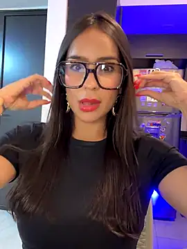 Snapshot of Mau_White chatting on September 14, 2025, 12:33 am Mau White online show from September 14, 2025, 12:33 am