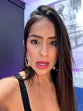 Snapshot of Mau_White chatting on November 11, 2025, 10:47 pm Mau White online show from November 11, 2025, 10:47 pm