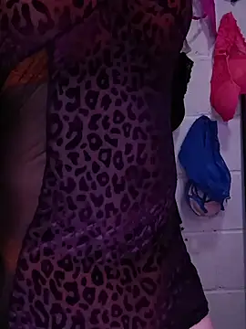 Snapshot of Mshizzle12 chatting on October 16, 2025, 9:12 pm Mshizzle12 online show from October 16, 2025, 9:12 pm