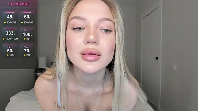 Snapshot of sarahphyllis chatting on February 5, 2026, 9:43 pm sarahphyllis online show from February 5, 2026, 9:43 pm