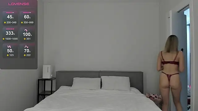 Snapshot of sarahphyllis chatting on December 20, 2025, 9:17 pm sarahphyllis online show from December 20, 2025, 9:17 pm