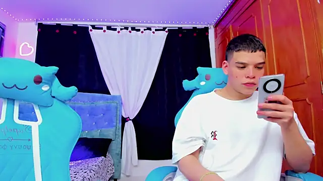 jake and joaquin online show from December 10, 2024, 3:01 pm