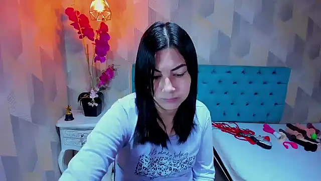 AdaFawxx online show from February 6, 2026, 4:41 am