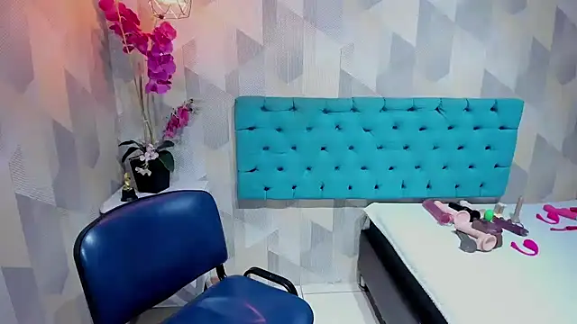 Snapshot of AdaFawxx chatting on February 24, 2026, 3:51 am AdaFawxx online show from February 24, 2026, 3:51 am