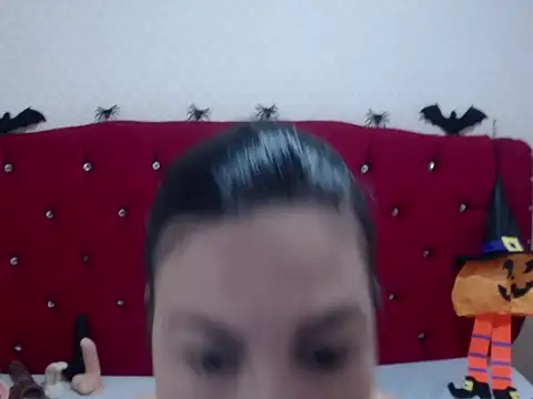 AdaFawxx online show from October 31, 2025, 3:47 am