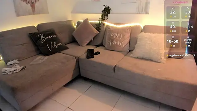 Snapshot of ana_ev chatting on November 14, 2025, 11:03 am ana ev online show from November 14, 2025, 11:03 am