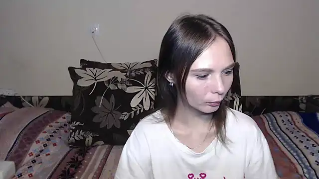 Snapshot of Nika_Shiny chatting on February 10, 2025, 5:25 am Nika Shiny online show from February 10, 2025, 5:25 am