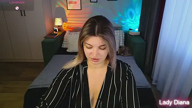 Snapshot of LancasterLady chatting on November 3, 2025, 12:42 pm LancasterLady online show from November 3, 2025, 12:42 pm