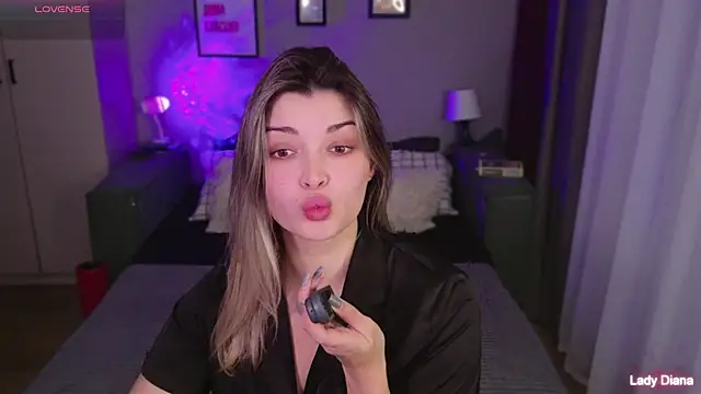 Snapshot of LancasterLady chatting on November 26, 2025, 2:17 pm LancasterLady online show from November 26, 2025, 2:17 pm